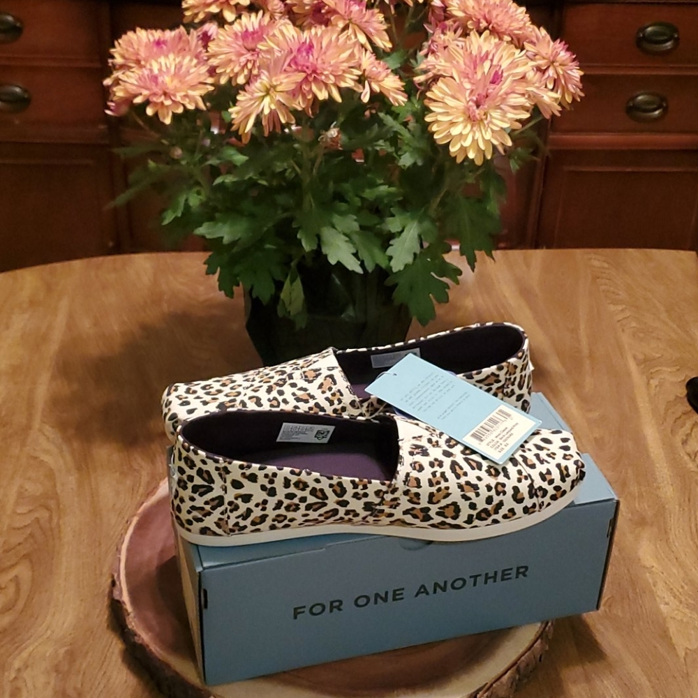 Toms Leopard Print Slip-On Flats - Cream, Black, Brown